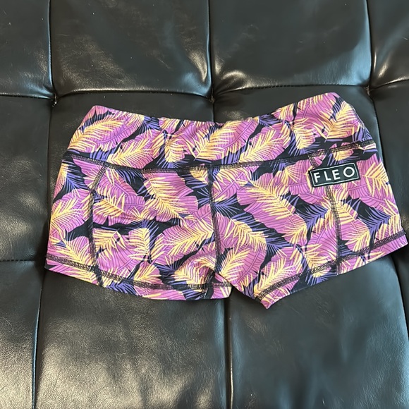 Fleo shorts - Picture 2 of 2